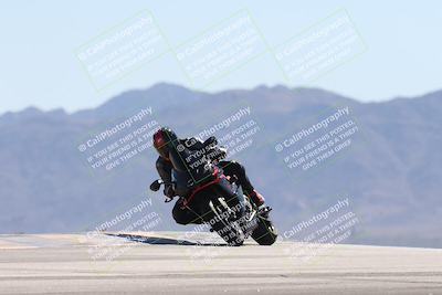 media/Oct-13-2025-Moto Forza (Mon) [[a66d839500]]/3-B Group/Session 4 (Turn 9)/